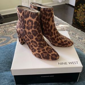 Nine West leopard print booties sz 6M